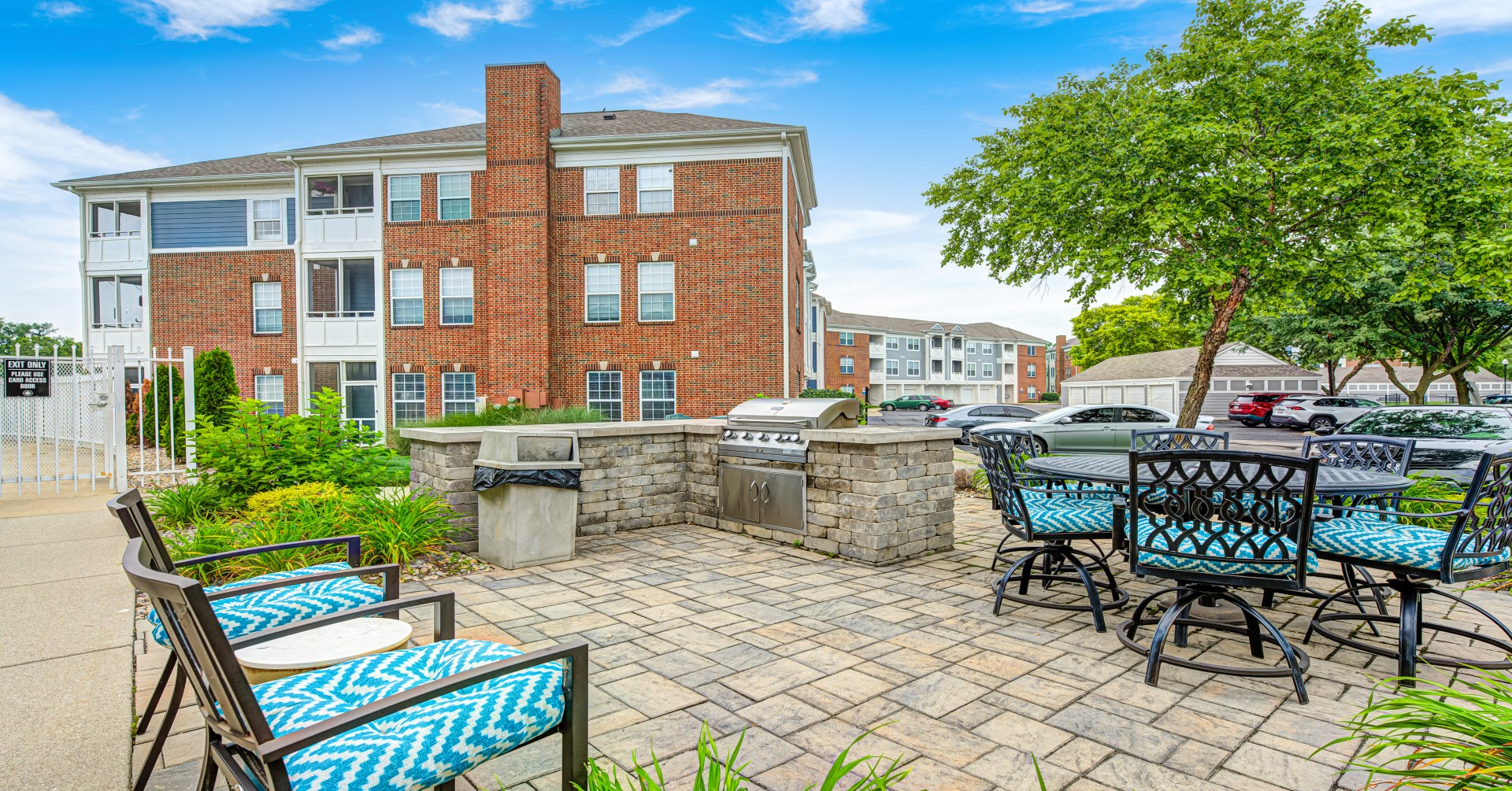 North Haven Apts Grill Area
