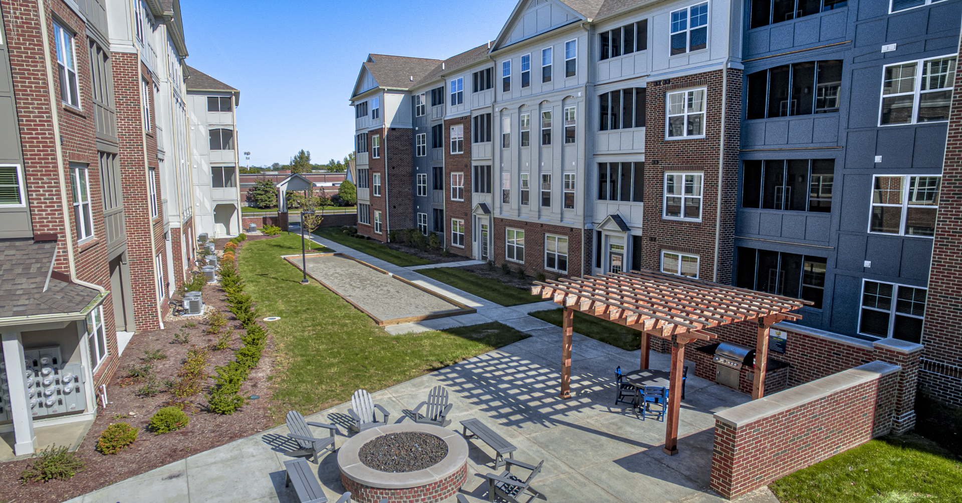 lakeside 2 courtyard aerial
